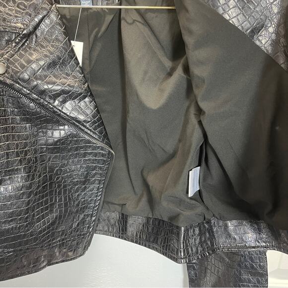 Modcloth Crocodile Rock Moto Jacket - Picture 7 of 14